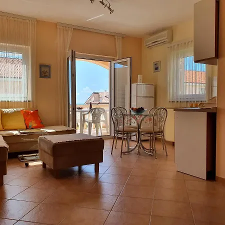 Apartments Coral Novalja Exterior photo