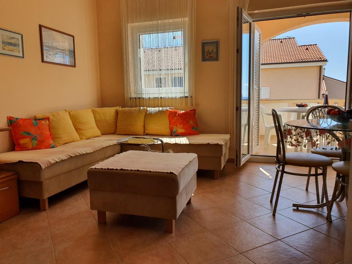 Apartment Coral Novalja